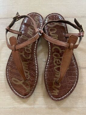 Sam Edelman Cognac Brown T-Strap Sandals